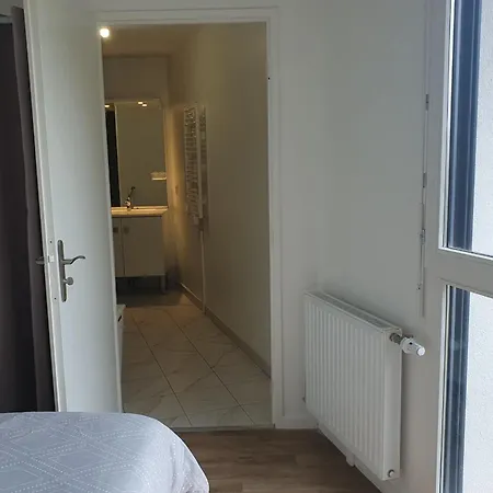 Appartement Charming T3 With Parking Near Paris